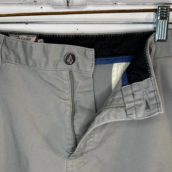 Volcom Men's Grey Flat Front Shorts - Picture 7 of 9